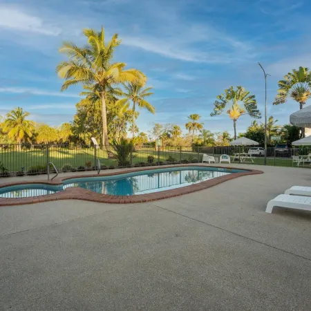Kinka Palms Motel