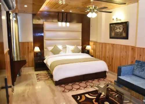 Wood Castle Grand - Inns