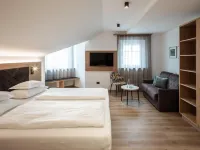 Hotel Blitzburg Các khách sạn ở Brunico