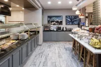 Hilton Garden Inn Sacramento South Natomas - breakfast