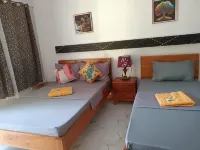 Alona J & J Tourist Inn