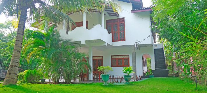 Shine Park Hotels in Hambantota District