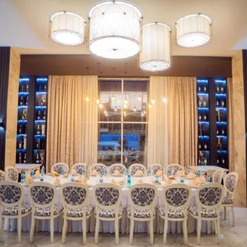 Manhattan Hotel & Restaurant