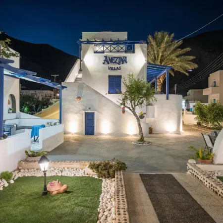Anezina Villas Отели рядом с достопримечательностью «Пляж Перисса»