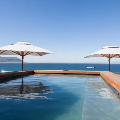 تينتسوالو بولدرز Hotels near شاطئ سيفورث (Seaforth Beach)