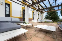 Cerro de Hijar Hotels in Monda