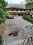 Taman Paradise Homestay Hotels in Lontar