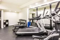 弗洛伍德Travelodge by Wyndham酒店 - 健身室/gym room