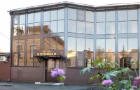 U Dvukh Lvov Hotel 住宿飯店
