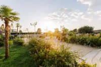 Adunei Sukhum のホテル