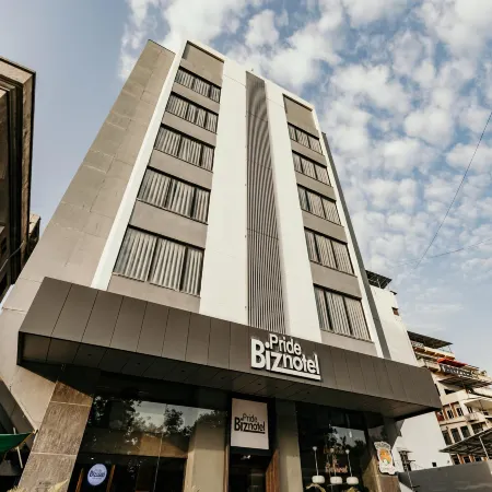 Pride Biznotel Alkapuri