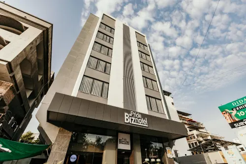 Pride Biznotel Alkapuri - balcony