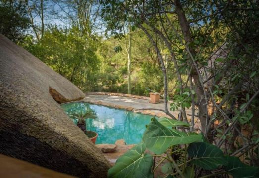 말리 말리 사파리 로지의 다이닝 및 휴식 공간