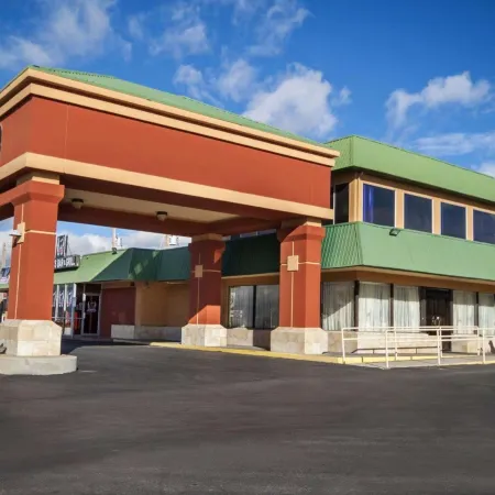 Quality Inn & Suites Airport