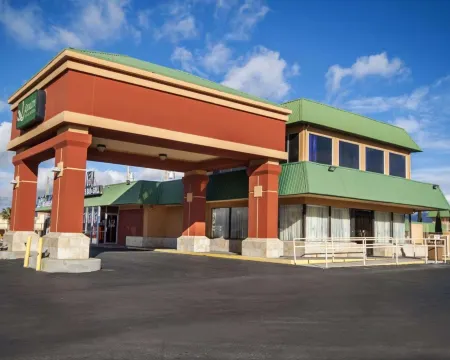 Quality Inn & Suites Airport