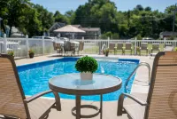 Port Inn & Suites Kennebunk, Ascend Hotel Collection - Pool