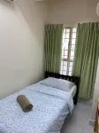 3 Bedrooms Stunning Condominium Nearby Airport, USM and Queensbay - 2-Star