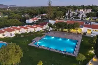 Hotel Apartamento Do Golfe - Pools