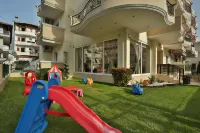 Irida Apartments