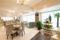 Peninsula Grand Hotel - Spa