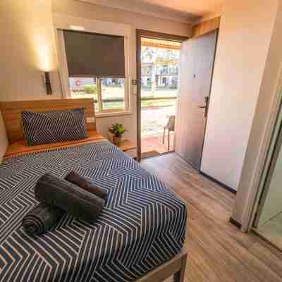Oasis Newman Rooms