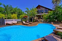 The Hotel by the Red Canal - piscina