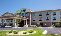 Holiday Inn Express & Suites Mason City Hotel di Clear Lake
