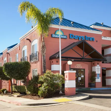 Days Inn by Wyndham Concord