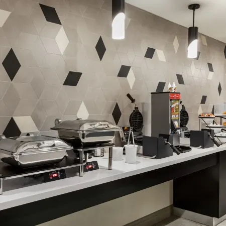 La Quinta Inn & Suites by Wyndham Lake George