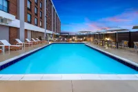 Holiday Inn & Suites Richmond - West End Hoteles en Brookland