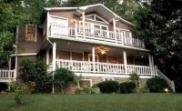 Folkestone Inn Hotels in Swain County