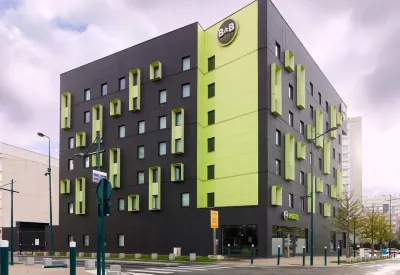 B&B Hotel Paris Gennevilliers Asnières Các khách sạn gần STADE DOMINIQUE ROCHETEAU