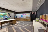 Tru by Hilton Syracuse North Airport Area Hotels in Salina