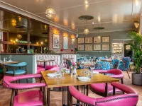 The Crown Inn Hotels in Bromley