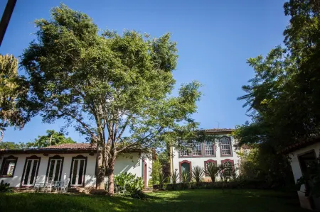 AlmaSerra Vila Отели рядом с достопримечательностью «Sao Jose Fountain»