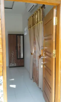 Villa Tenjo Gunung Hotels in Ciwaru