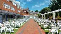 The Simsbury Inn - parking