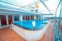 Quang Vinh Hotel - Beach