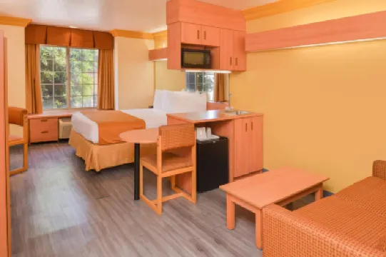 H3 イン & スイーツ - LAX エアポート - ロサンゼルス ロジャース・パーク周辺のホテル