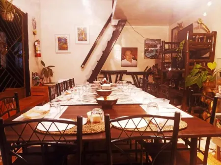 Edmund's Inn & Suites Отели рядом с достопримечательностью «La Isla Bonita - Siquijor»