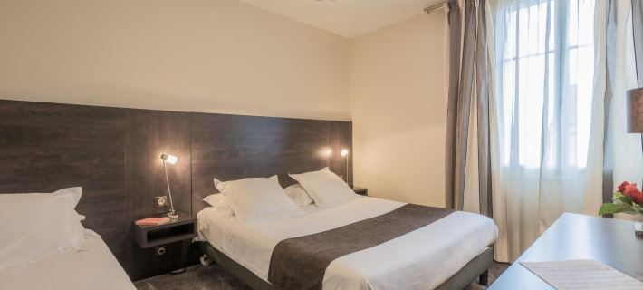 Hôtel Ronsard Отели в г. Турс