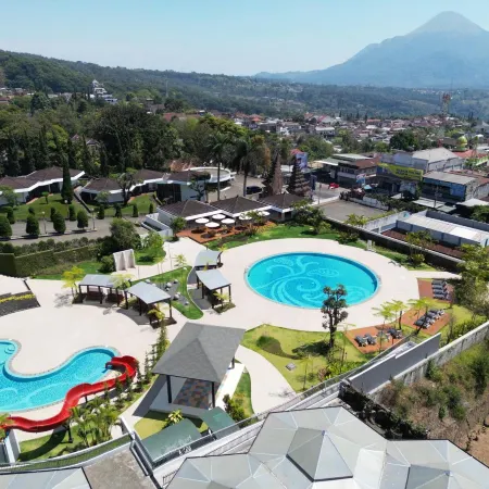 Surya Hotel & Cottages Prigen