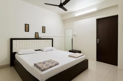 Homestay at Kashmiri Gate Metro & Old Delhi Railway Station - Hostales