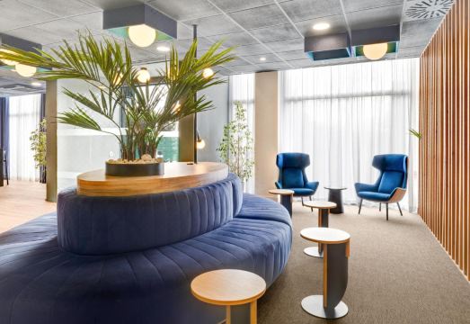 현대적인 객실 모습