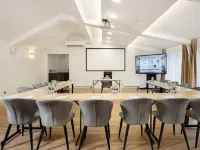 聖宮飯店 維爾紐斯火車站（Vilnius Train Station）附近的飯店