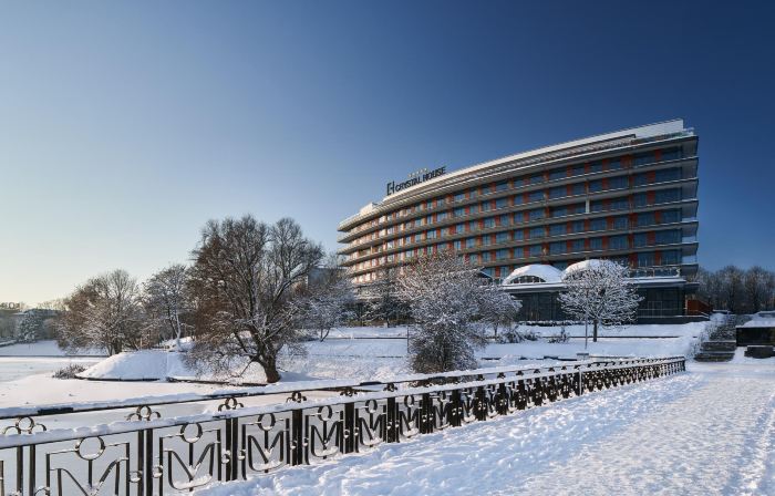 Crystal House Suite Hotel & Spa