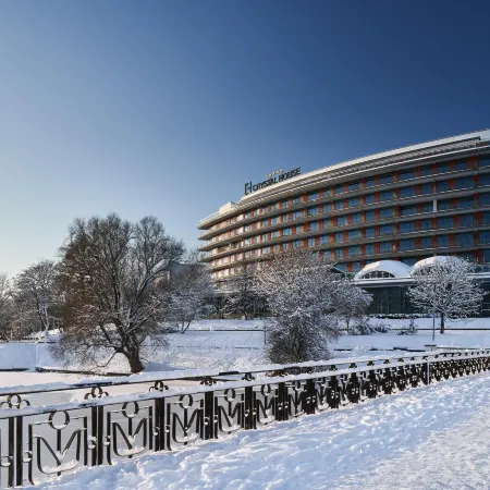Crystal House Suite Hotel & Spa (Кристалл Хаус) Отели в г. Калининград