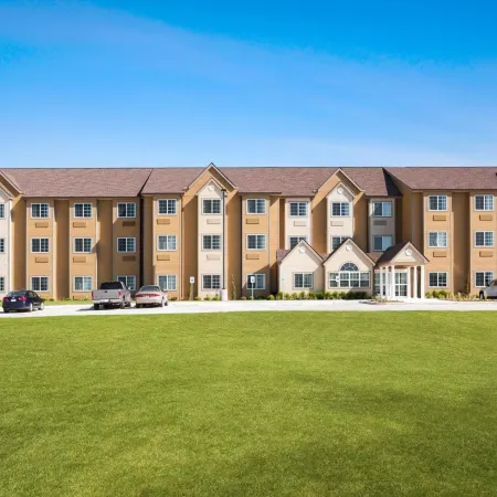 Microtel Inn & Suites by Wyndham Kenedy/Karnes City