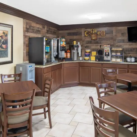 Days Inn by Wyndham Tupelo