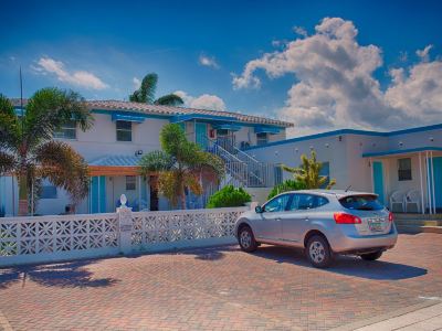 Hollywood Beachside Boutique Suite